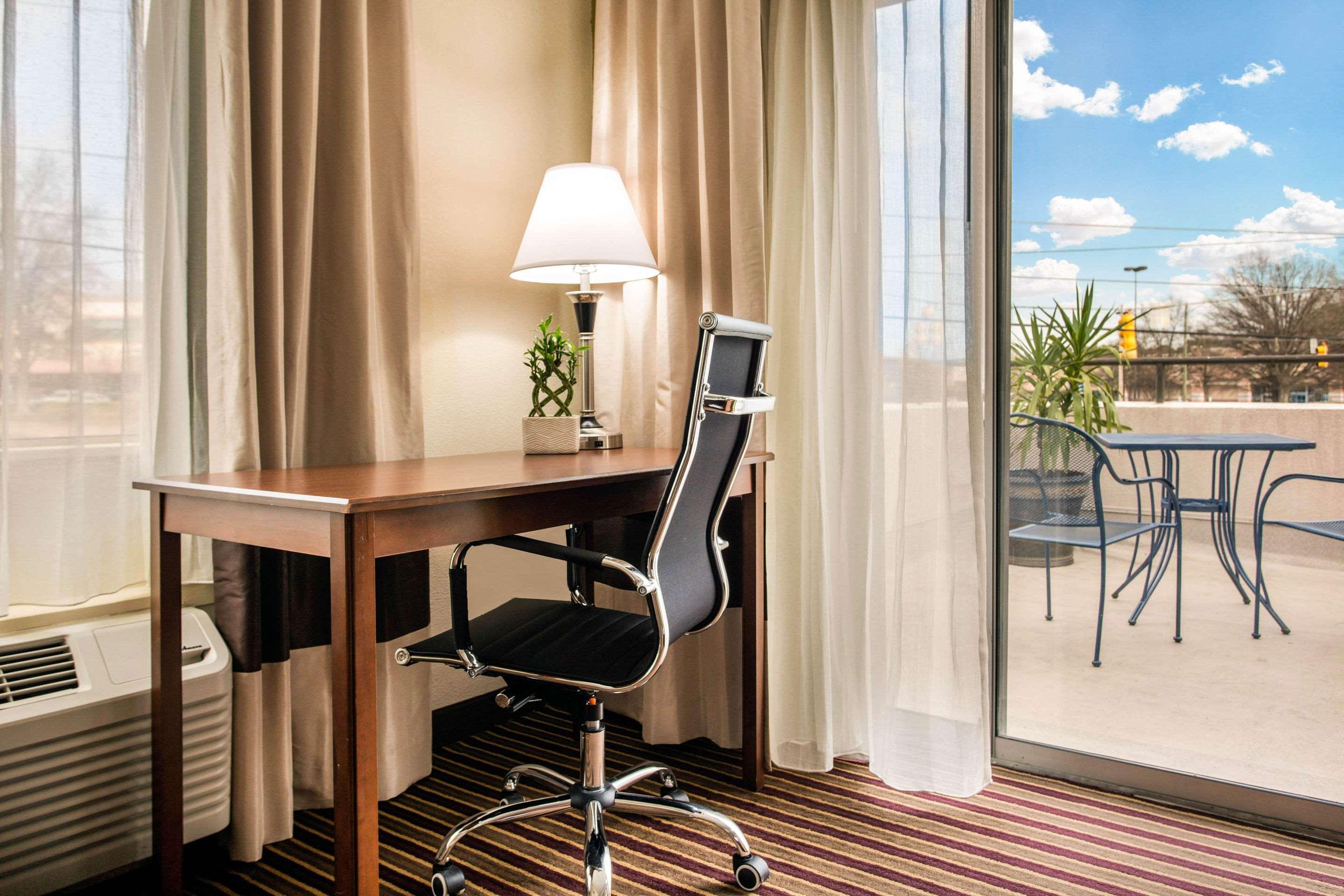 Best Western Plus Raleigh Crabtree Valley Hotel Exteriör bild