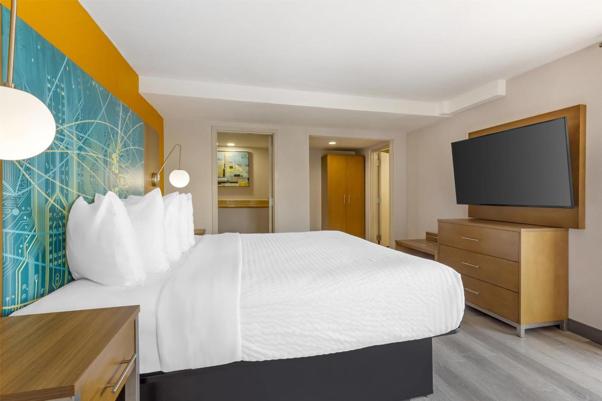 Best Western Plus Raleigh Crabtree Valley Hotel Exteriör bild